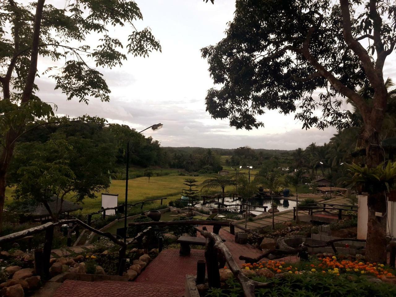 Samkara Restaurante y Garden Resort Lucban Exterior foto